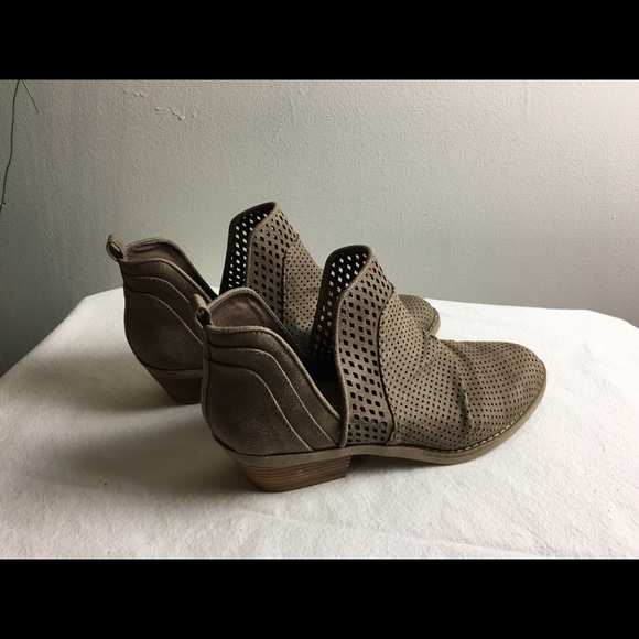 Report Shoes - Booties